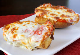Garlic Bread With Tomato Sauce